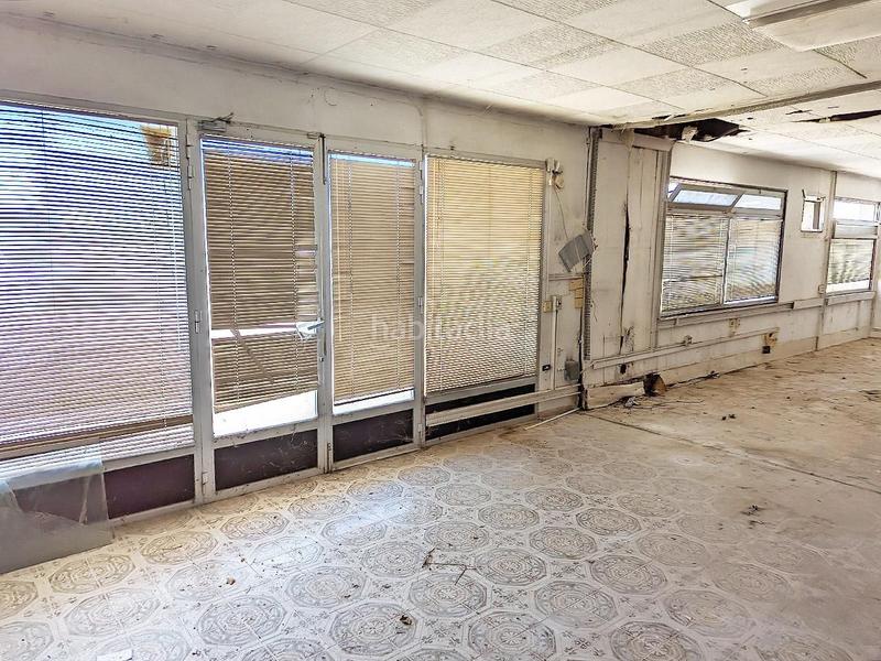 Foto 9543ce72-b611-41d5-8105-fabe14125dcc. Bâtiment à usage industriel dans Sénia (La)