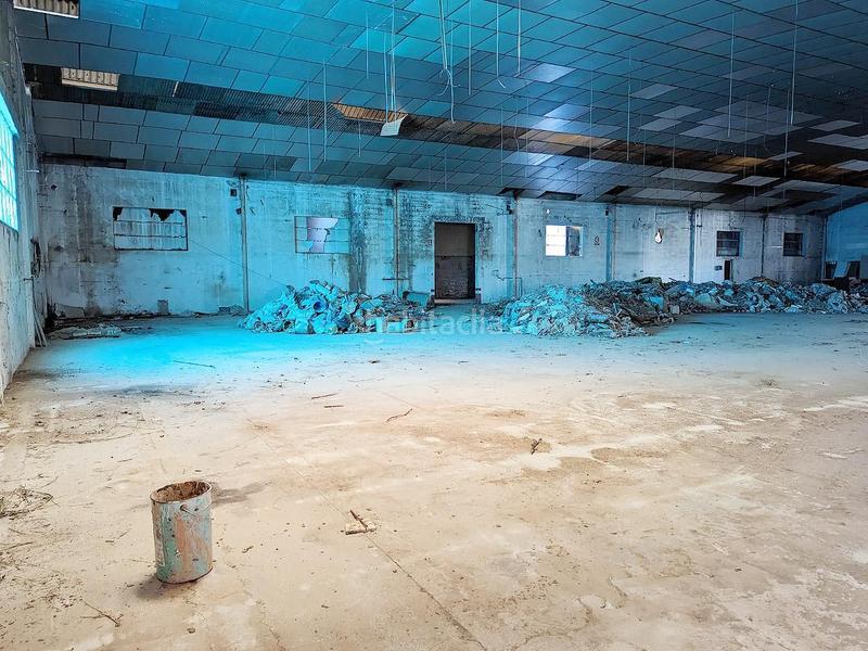 Foto da45fe01-2724-4085-9a54-698918db4294. Bâtiment à usage industriel dans Sénia (La)