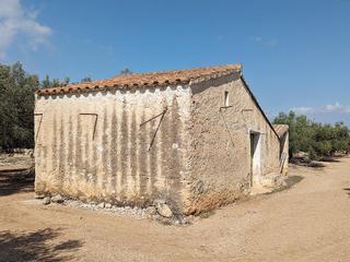 Masia a Partida termets. Terreno rústico de secano con caseta, de 75.916m en partida term
