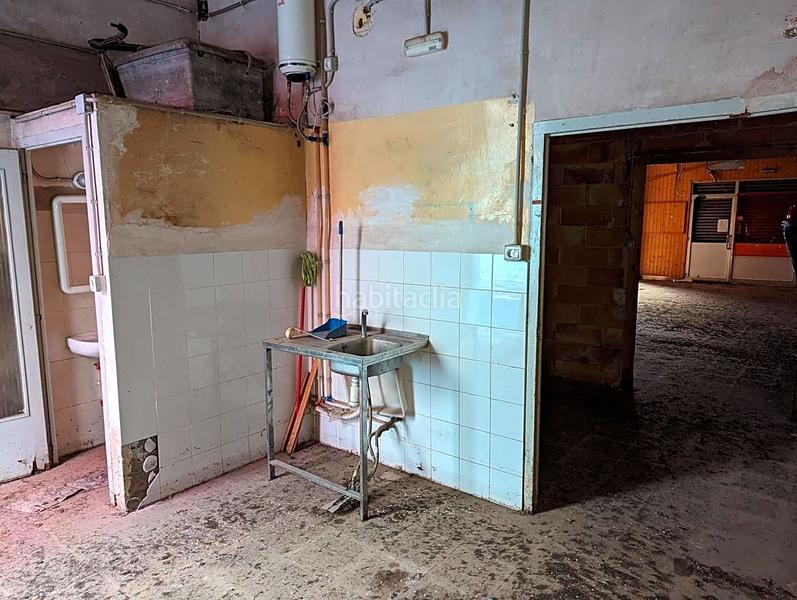 Foto 3d374050-27af-4a7a-a6ef-18ac7cfce036. Local comercial a Ulldecona