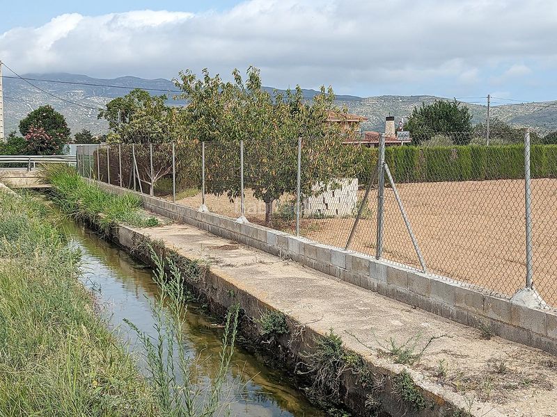 Foto 2d719e6f-48d3-40f9-ab40-4d7d85ef51cb. Wohngrundstück in cami la roja in Ulldecona