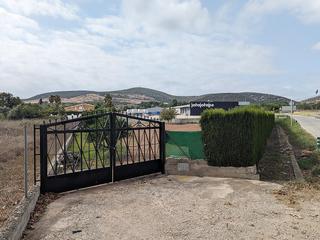 Terreny residencial a Cami la roja. Finca rústica de regadío de 2.103m en camí la roja, con fachada