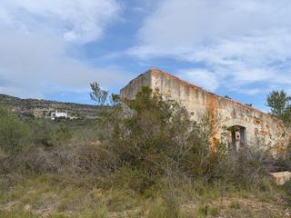 Terreny residencial a Pont godall/dressera/ermita. Terrenos rústicos de secano con caseta de 43.826m en ulldecona t