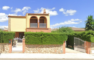 Casa a Carrer mas 5. Chalet de 234m con 6 habitaciones y tres baños en el municipio d