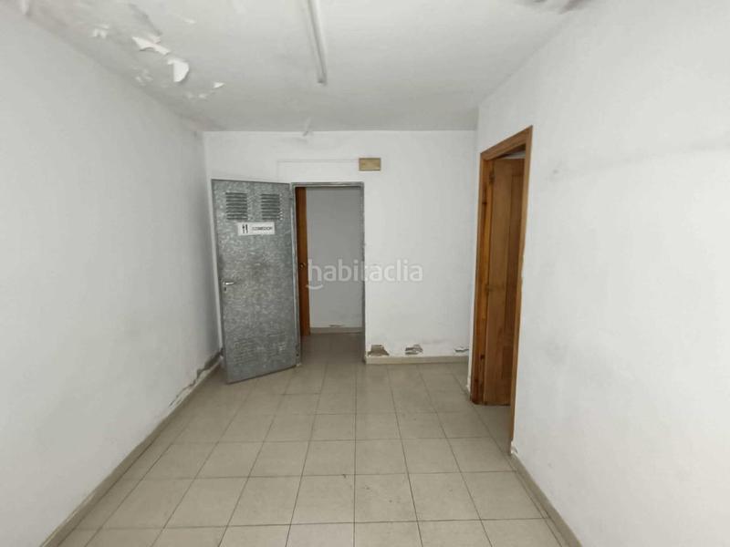 Foto 29723f8c-d1b2-4423-bf93-d52f8c600cef. Nau industrial a Sénia (La)