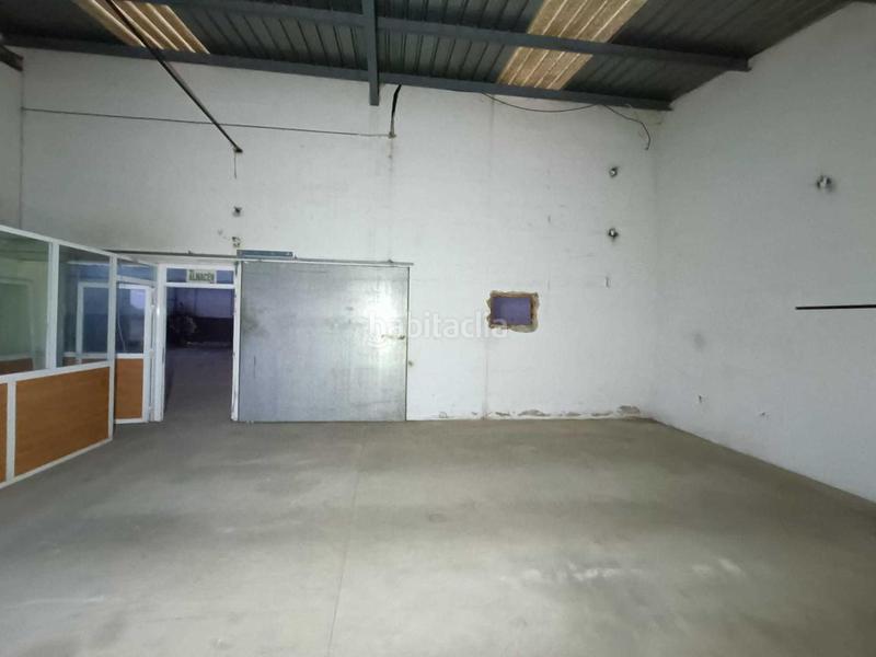 Foto 444563e9-0b8e-41f7-a855-47a0e3f6a2fc. Nau industrial a Sénia (La)