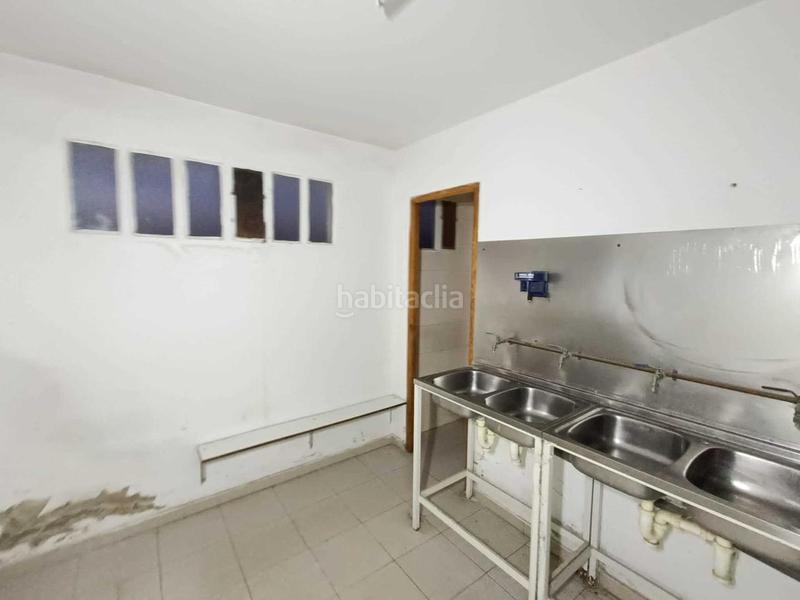 Foto b13583d0-677c-4d22-9547-c47e7dc51c95. Nau industrial a Sénia (La)