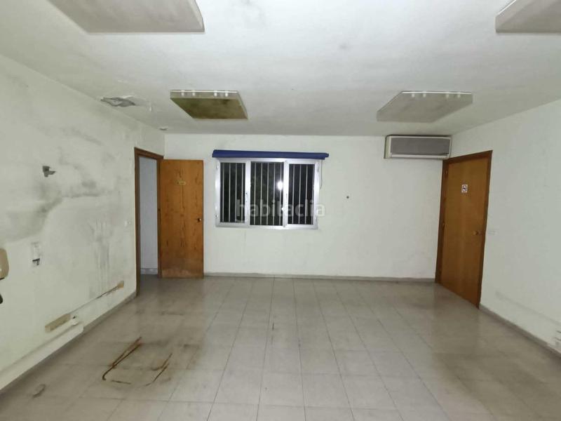 Foto f163ce5f-96f0-4fd6-95bc-147218f41596. Nau industrial a Sénia (La)