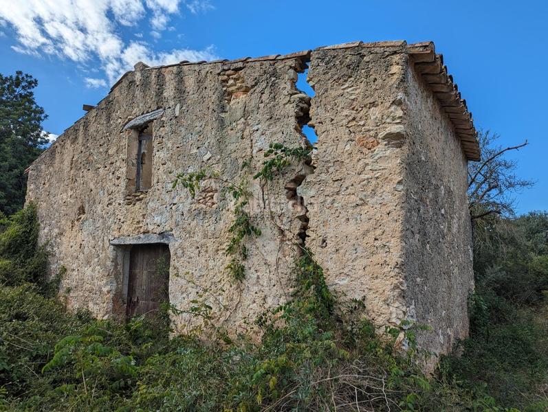 Foto 713aa462-9729-4e27-b9ea-ba12b65517a0. Masía finca rústica de secano de 12.060 m en partida pantanet, tarragona. en Ulldecona