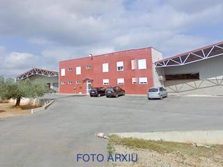 Nave industrial en Carreteretes 70/89-12. Nave industrial de 4.161m construidos y parcela de 20.827m, con