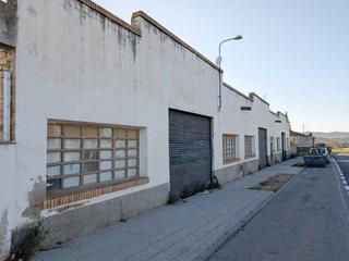 Nau industrial a La senia 1. Complejo industrial i comercial de 3.350m, con una superficie de