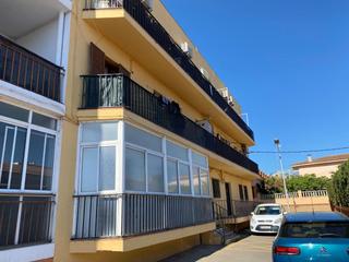 Apartament  Carrer de sant jordi. Piso en planta baja de 64m en mora debre tarragona.