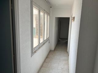 Pis  Carrer dos de maig. Piso de 74 m ubicado cerca del casco antiguo de amposta, en la p