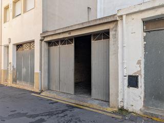 Local Comercial en Carrer tinent ferr 49. Oportunidad nica! garaje cerrado de 33m en la mejor zona de ull