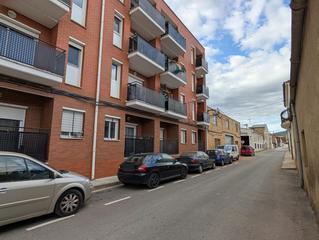 Planta baixa  Carrer del valls. Piso de 87m con parking de 13 m y trastero en ulldecona tarragon