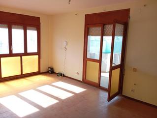 Appartement  Carrer barcelona. Piso de 88m en el centro de deltebre tarragona.