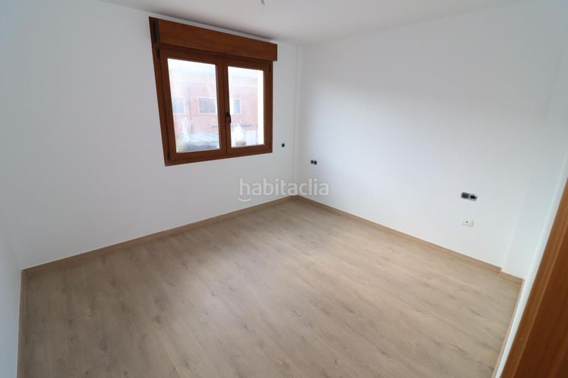 Foto cc73e2b4-4682-4b6d-9088-51a9c9fe2596. Casa amb piscina a Ulldecona
