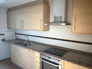 Planta baixa  Calle sevilla. Bajo con jardín privado en panorámica golf  amplitud, tranquilid
