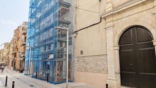 Pis  Calle major 133. Espacio, luz y un edificio en plena renovación en el centro de u