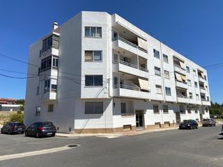 Planta baja  Calle del barranquet. Luz, espacio y comodidad. piso exterior de 3 habitaciones en la