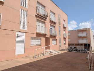 Flat  Carretera de godall 27. Piso vpo 3 habitaciones 2 baños  a reformar en ulldecona tarrago