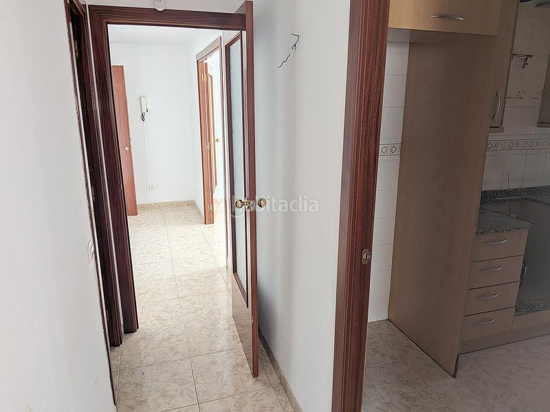 Foto 1ababdcf-eff5-406a-b28c-43b712c12bcb. Piso en carretera de godall 27 piso vpo 3 habitaciones 2 baños a reformar tarragona en Ulldecona