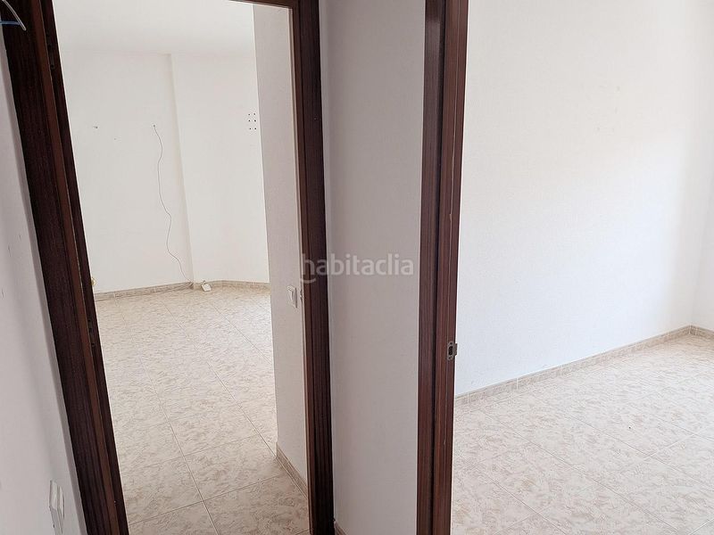 Foto 7cde1746-c159-429c-bd80-ee538670440c. Piso en carretera de godall 27 piso vpo 3 habitaciones 2 baños a reformar tarragona en Ulldecona