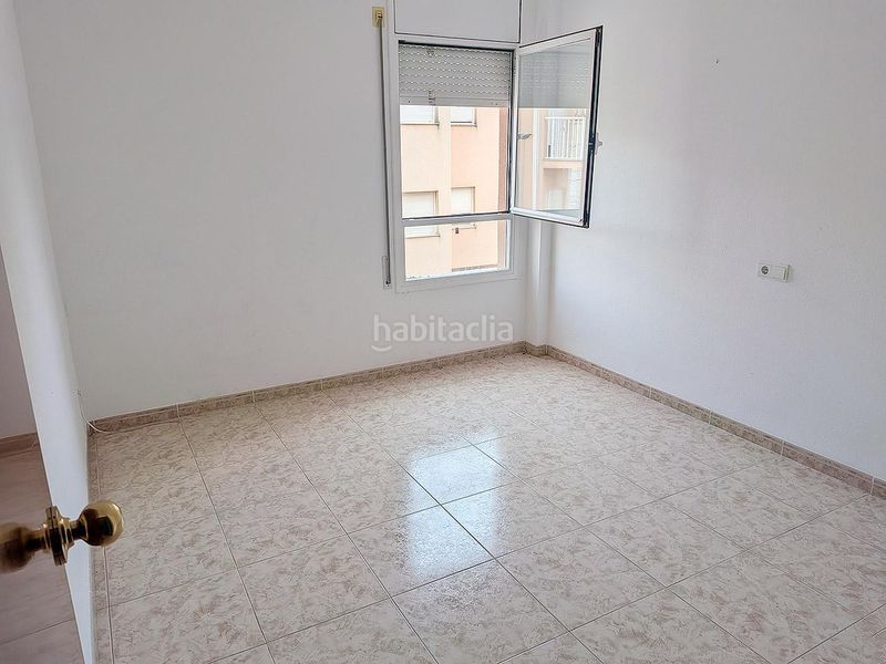 Foto 8199a28f-c78c-42f1-9da4-39f8eb63c674. Piso en carretera de godall 27 piso vpo 3 habitaciones 2 baños a reformar tarragona en Ulldecona