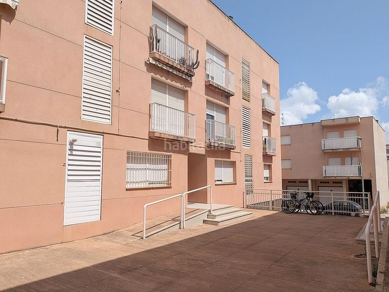 Foto d3b46f53-6e2a-4da0-9764-77b975aa9df0. Piso en carretera de godall 27 piso vpo 3 habitaciones 2 baños a reformar tarragona en Ulldecona