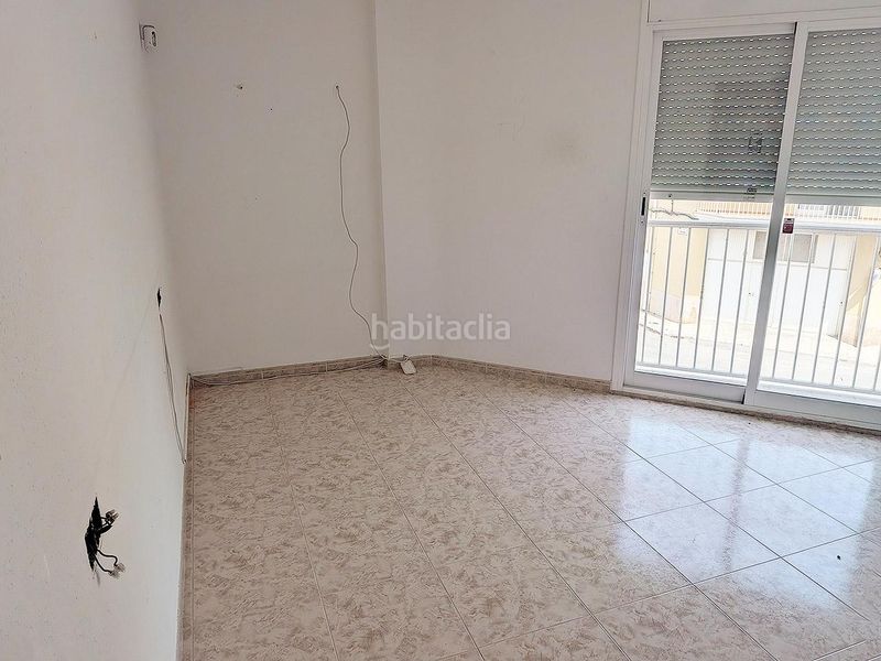 Foto e01953a6-fce0-4114-b400-5528089822df. Piso en carretera de godall 27 piso vpo 3 habitaciones 2 baños a reformar tarragona en Ulldecona