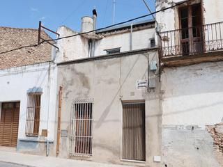 Maison à N/a. Casa de pueblo, con almacén y patio con 162m² construidos, en el