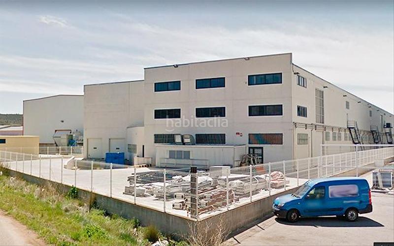 Foto c36e9f9c-39ca-4212-b15c-39033895dd4b. Bâtiment à usage industriel dans carrer de londres 4 dans Ulldecona