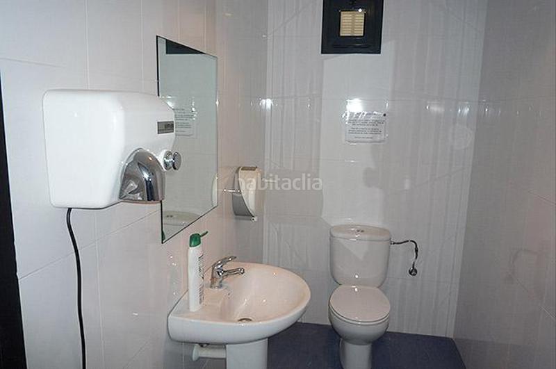 Foto d087a08c-619a-4bfc-b655-bcfd3545f539. Capannone industriale in carrer de londres 4 in Ulldecona