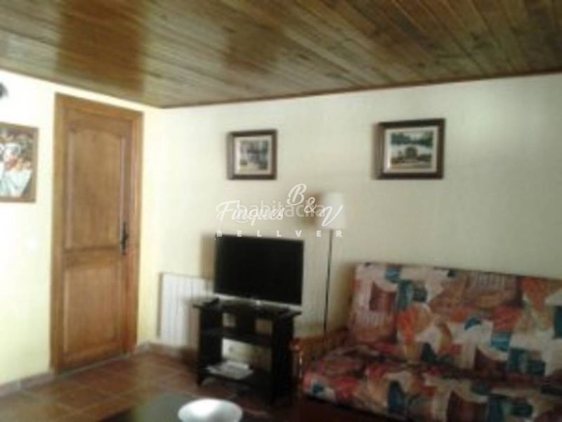 Foto b5c5e9ac-c787-4d92-80b0-afa247a83aa8. Rent flat in calle due de progres 00 in Osseja