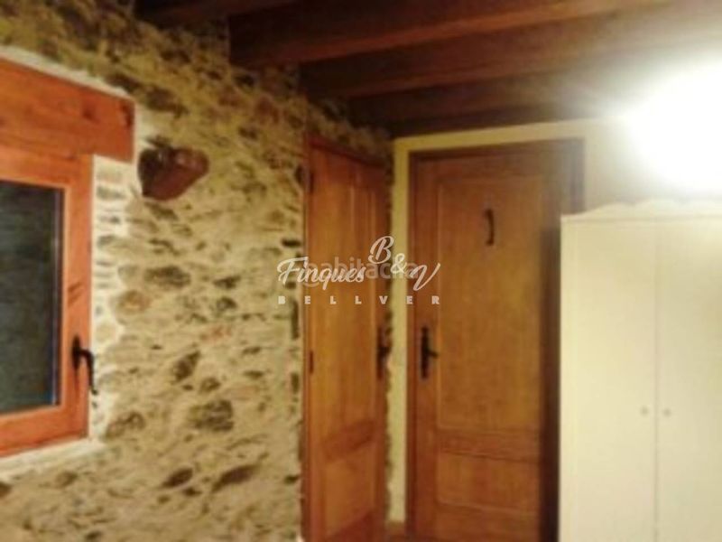 Foto ce3af719-f4e4-4be9-af99-164e96e21c2c. Rent flat in calle due de progres 00 in Osseja