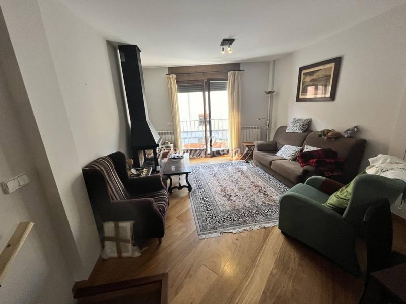 Foto fb1ef7d5-5de0-4457-b10d-d51026bbe55b. Haus in francesc macia 20 in Bellver de Cerdanya