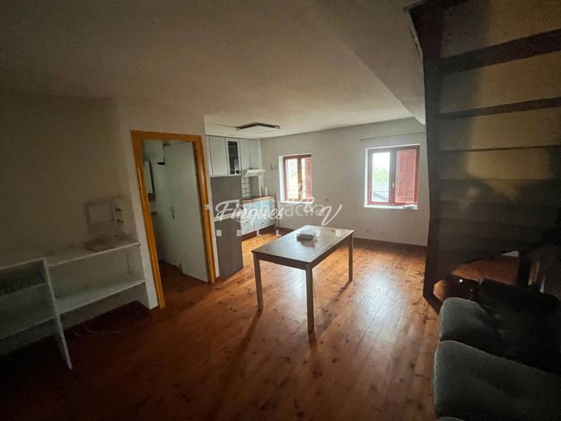 Foto 68f39511-ba2e-415b-aa55-aff0a0a8b8d0. Dúplex a calle ur 3 a Bourg-Madame