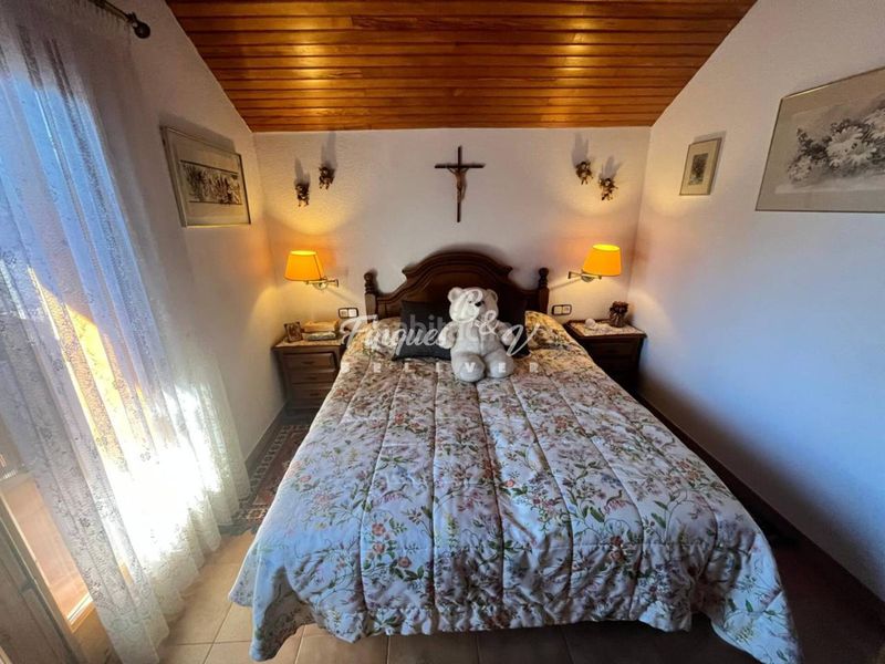 Foto 4d4bd808-78a2-4dbe-9dae-23977b4c1d28. Casa amb calefacció aparcament a Llívia