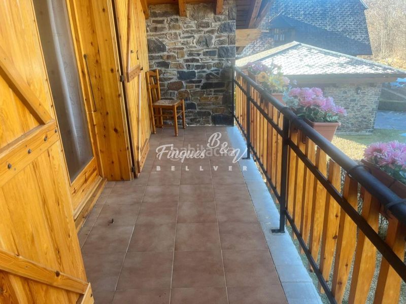 Foto f617a3f5-13eb-4264-a756-1ff52ec10648. Casa amb calefacció aparcament a Llívia