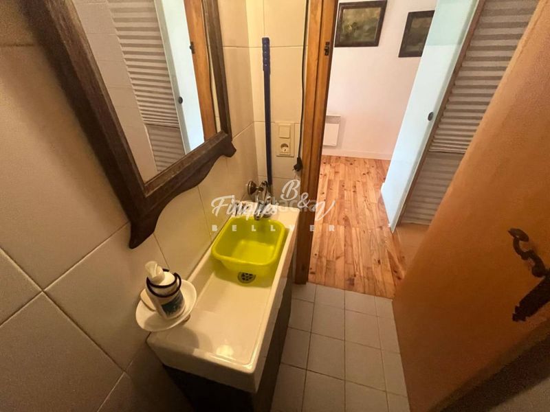Foto 11ad2646-ec7d-4b6d-a84f-0d231ebc0860. Semi detached house with heating parking in Bellver de Cerdanya