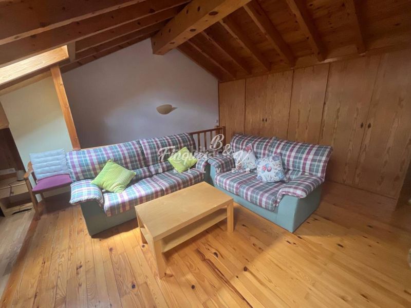 Foto eb914c95-8a2a-4c67-b1c0-686b8a66567d. Semi detached house with heating parking in Bellver de Cerdanya