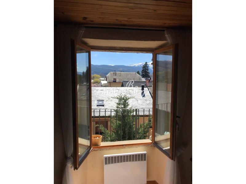 Foto 6042347b-49f6-42ce-990b-82e774190464. Etagenwohnung in calle porte france 0 in Bourg-Madame