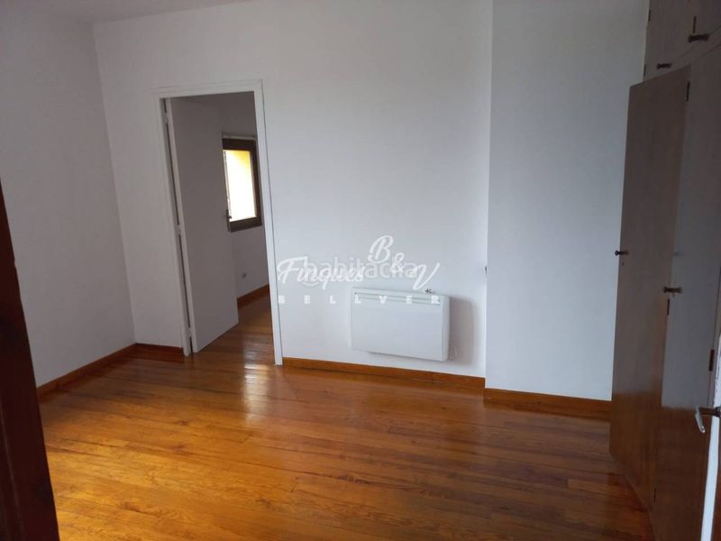 Foto eed42459-4ea4-487e-b2f7-3c7d0f81e8dd. Edifici a calle chemin montllouis 0 a Saillagouse