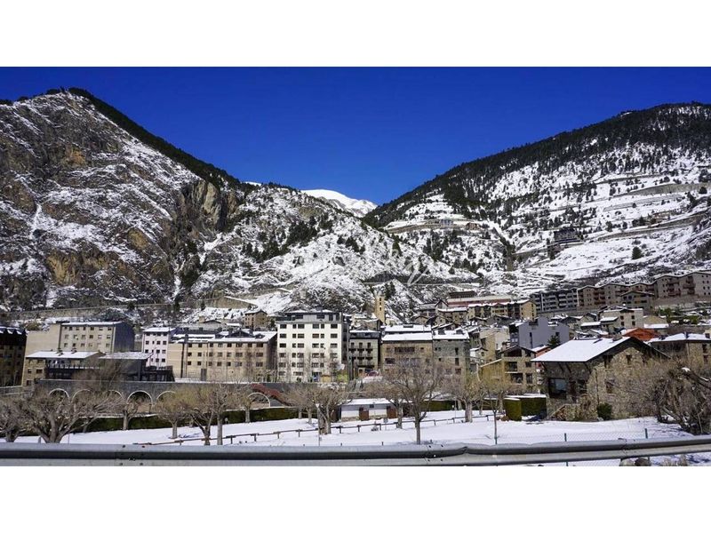 Foto 3bcfa04d-df14-43b8-9bdc-4c196a06ce24. Apartament a carretera prats 0 a Canillo Canillo