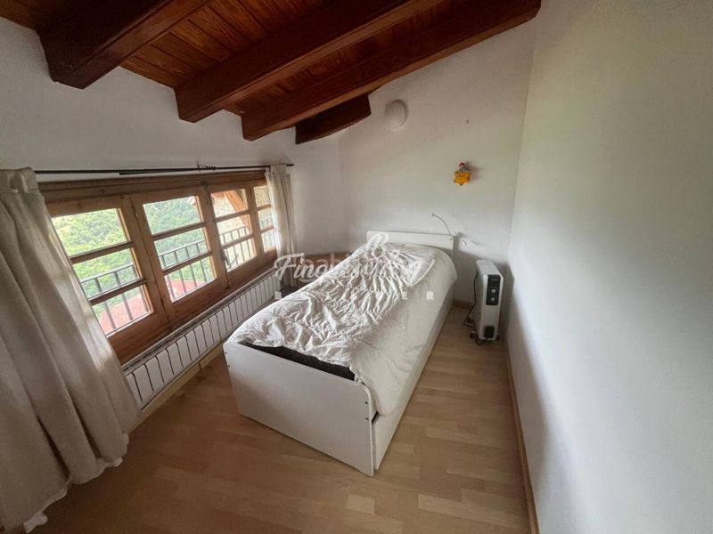 Foto bb1dd33e-c9b8-42a1-8bfa-e9fd77359c6a. Chalet in calle bar 0 in Pont de Bar (El)