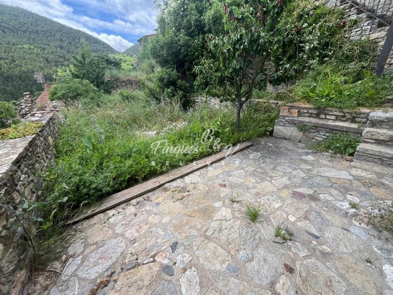 Foto d2867739-d5d5-4429-ac12-269077287829. Chalet in calle bar 0 in Pont de Bar (El)
