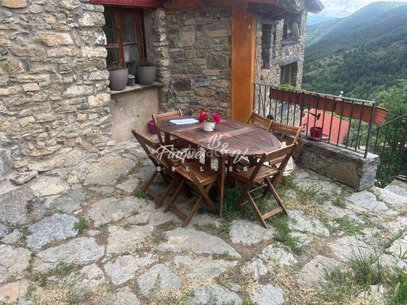 Foto e01a972c-2b9d-4dcc-a94a-b70346b4a389. Chalet in calle bar 0 in Pont de Bar (El)