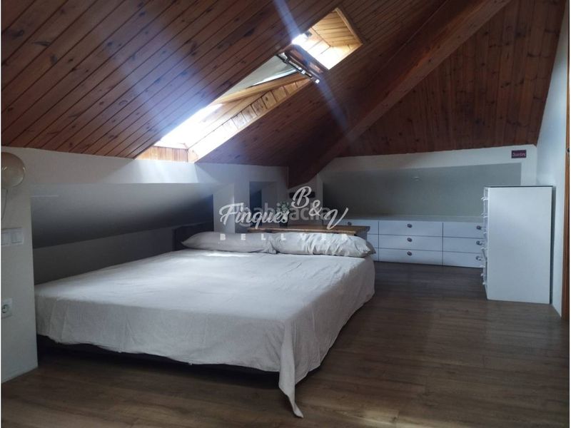 Foto f203d596-8149-4c9d-b6d7-9d5da2103deb. Ático en calle castell 6 piso ático en venta en Prats i Sansor