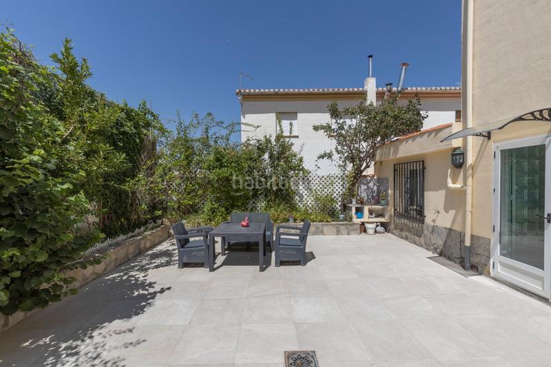 Foto e2fc6ba0-6e6c-46c5-8ef6-46ccba655ffd. Casa pareada chalet en gojar en Gójar