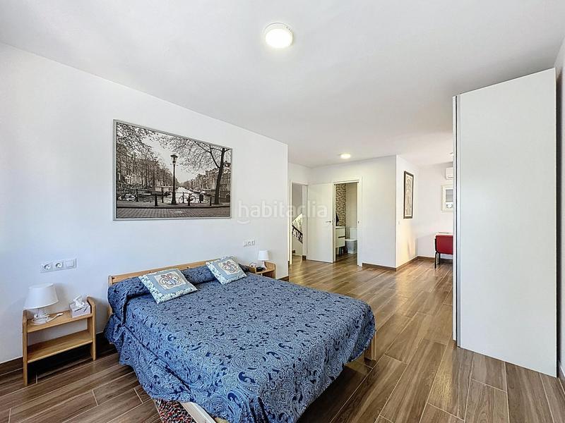 Foto 03f400fa-3b4c-4bb8-994b-189dd360f761. House in calle de burgos 11 in Ciudad Jardín - Tagarete - El Zapillo Almería